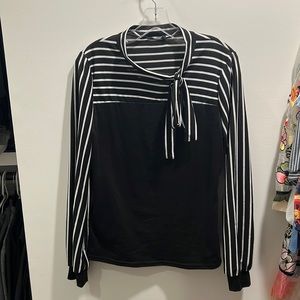 Super cute, size XL blouse! dress up or down! super classy and comfy.